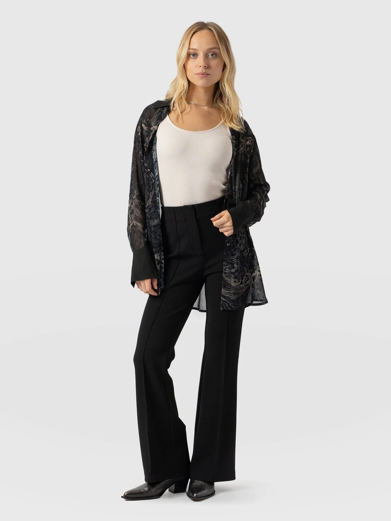 Freya Flared Pant - Black
